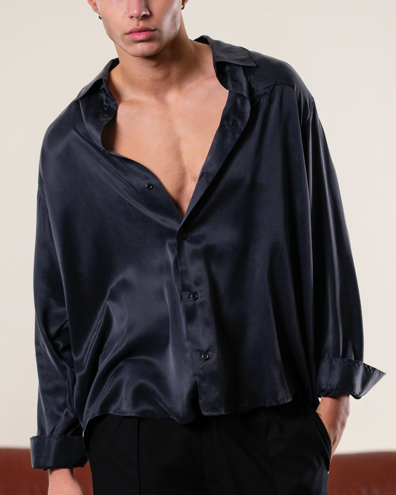 WHYAT SILK SHIRT SIGNATURE BLACK