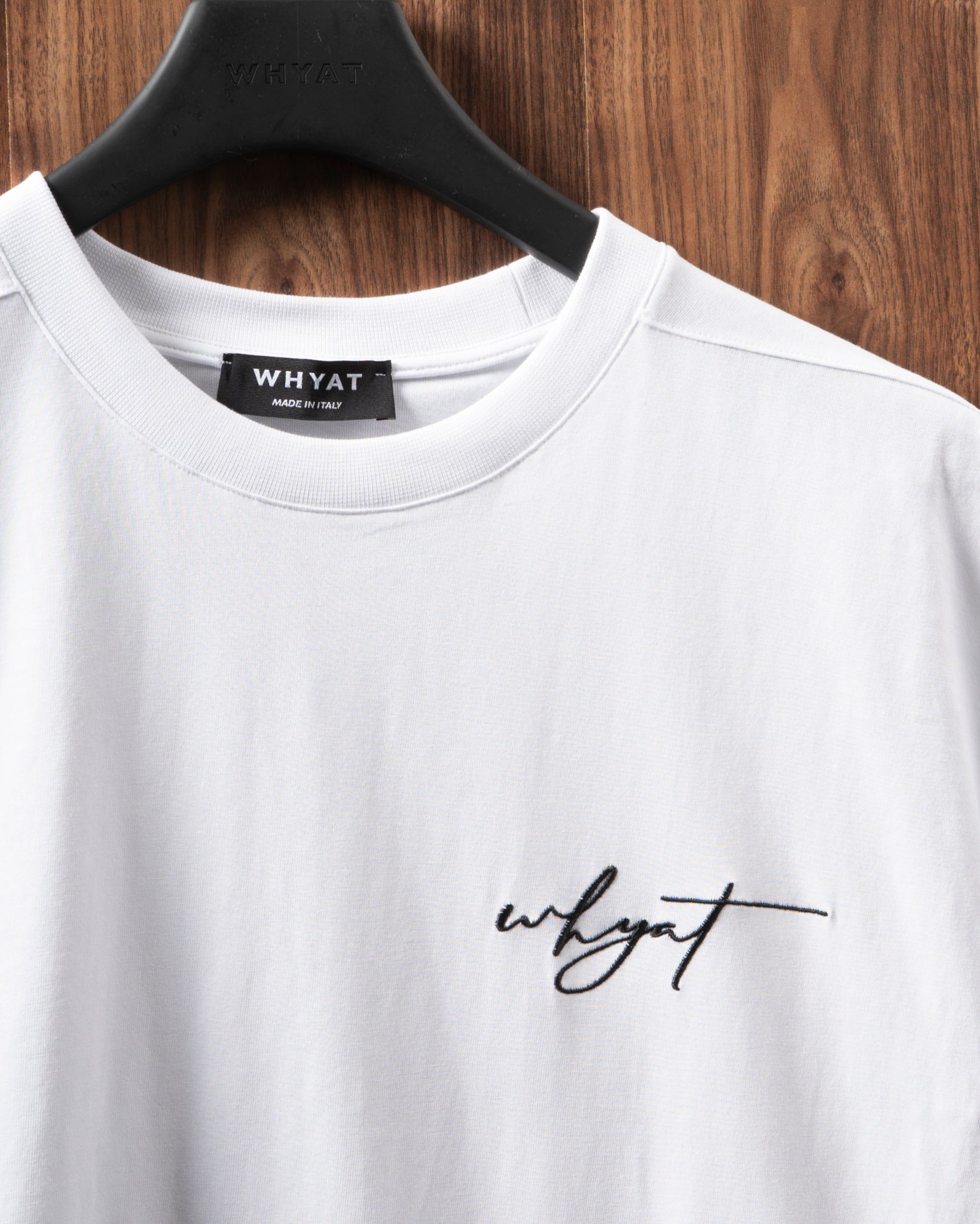 WHYAT TEE SIGNATURE-LOGO -WHITE