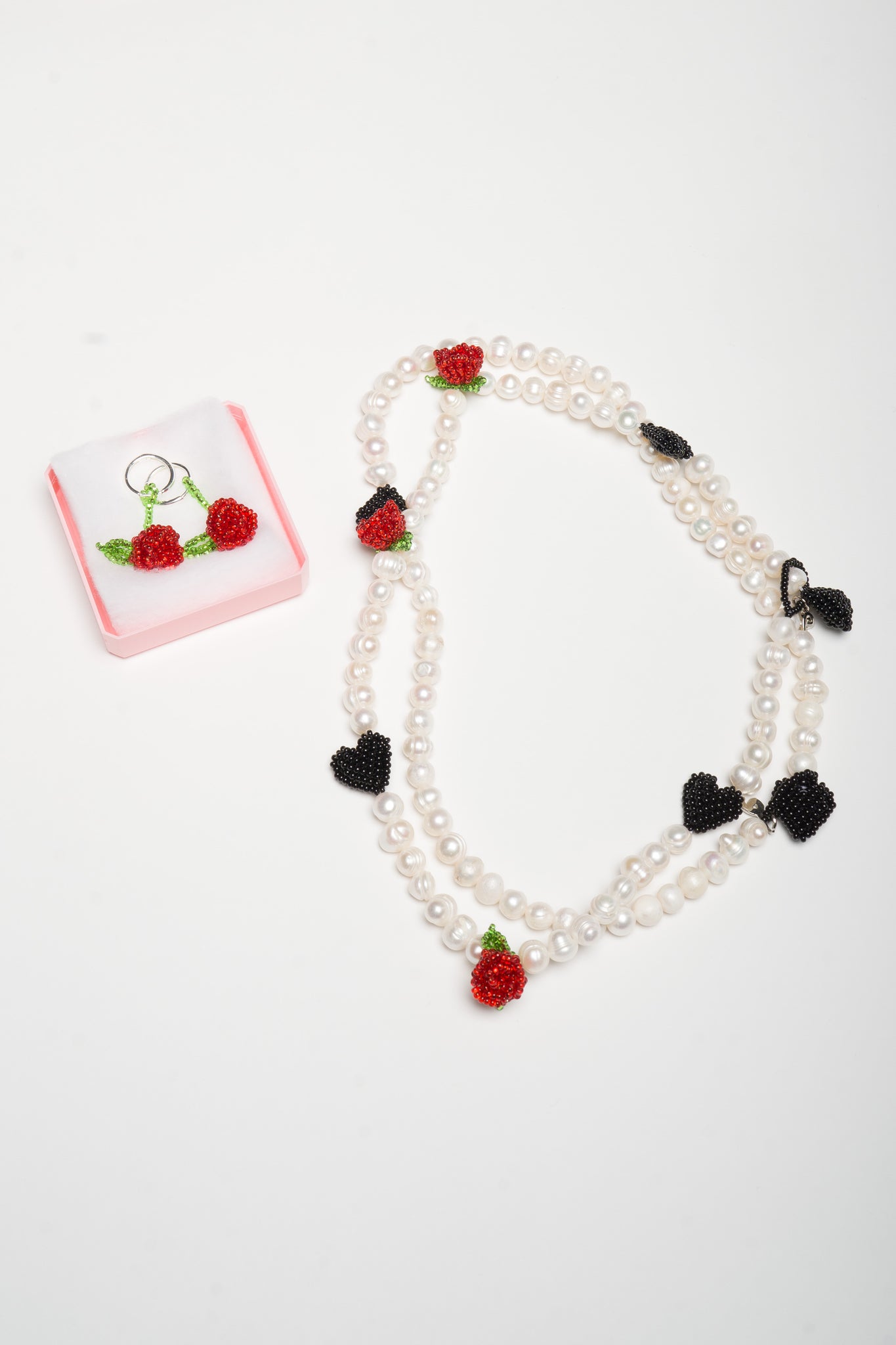 WHYAT x Pura Utz - roses & hearts necklace