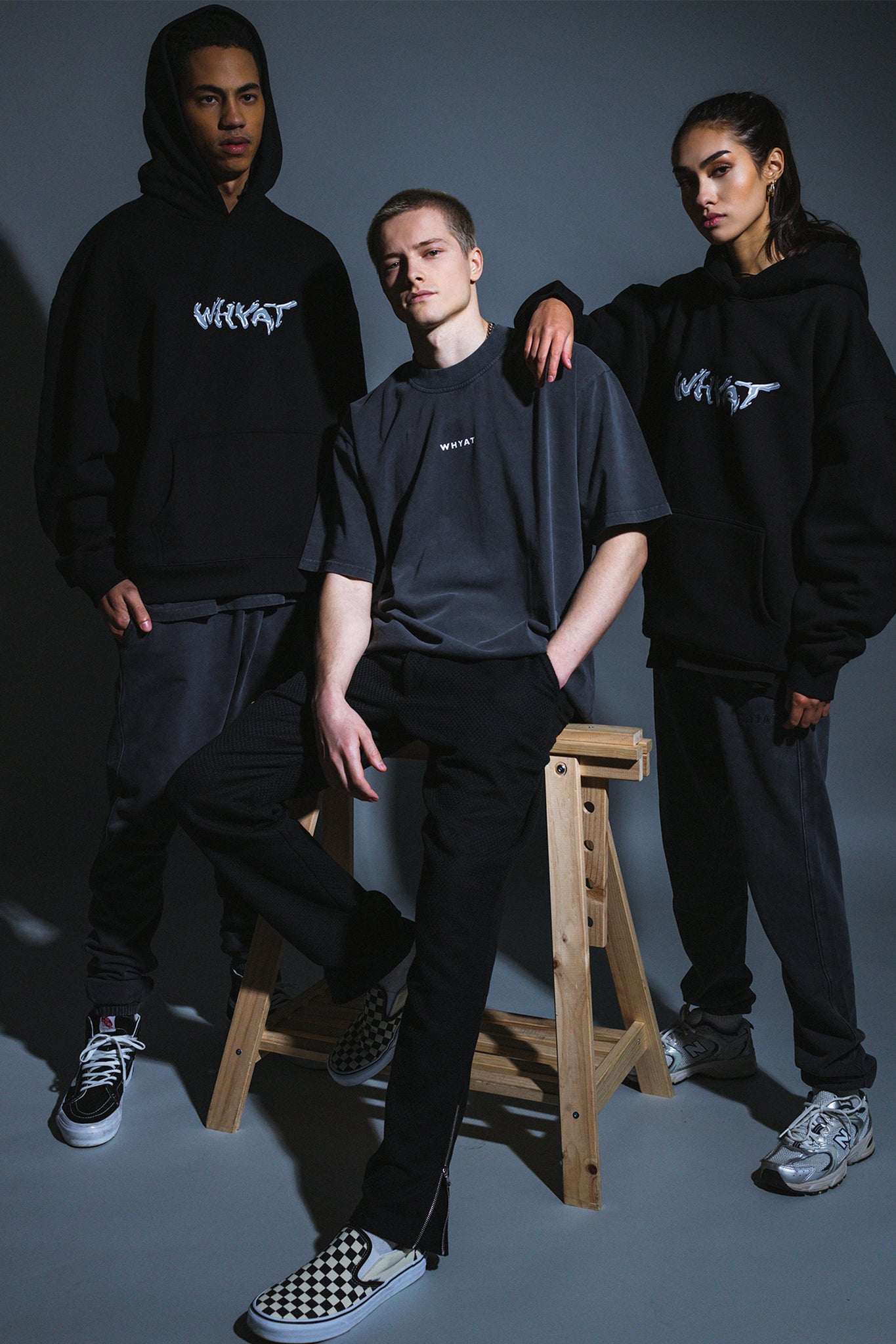 WHYAT Logo Hoodie -black